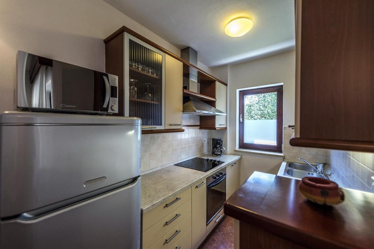 Spacious Three-Bedroom Villa Balun With Pool Πόρετς Εξωτερικό φωτογραφία